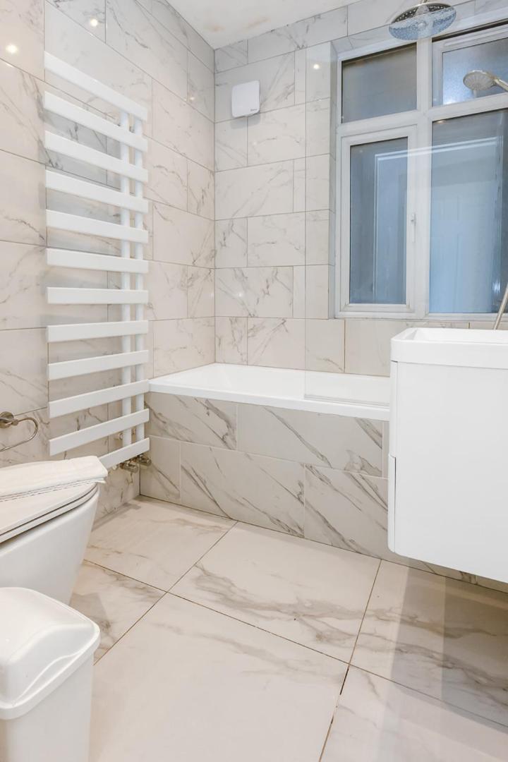 Outstanding 2 Bed Apartment In Central Camden Sleeps 6 ロンドン エクステリア 写真